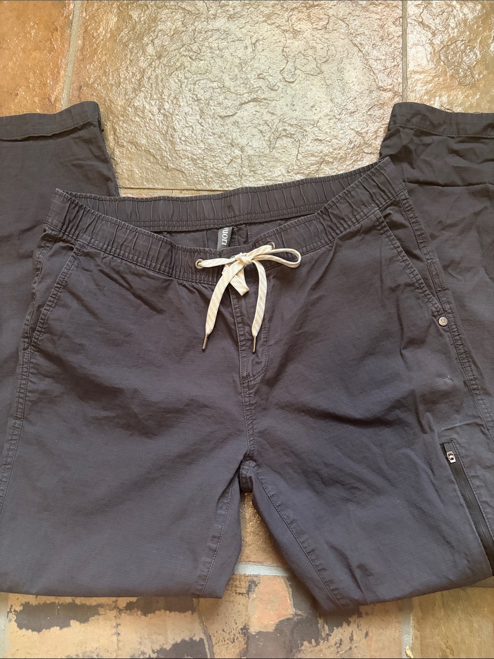 Vuori Black Drawcord Jogger Pants with Contrast Tie